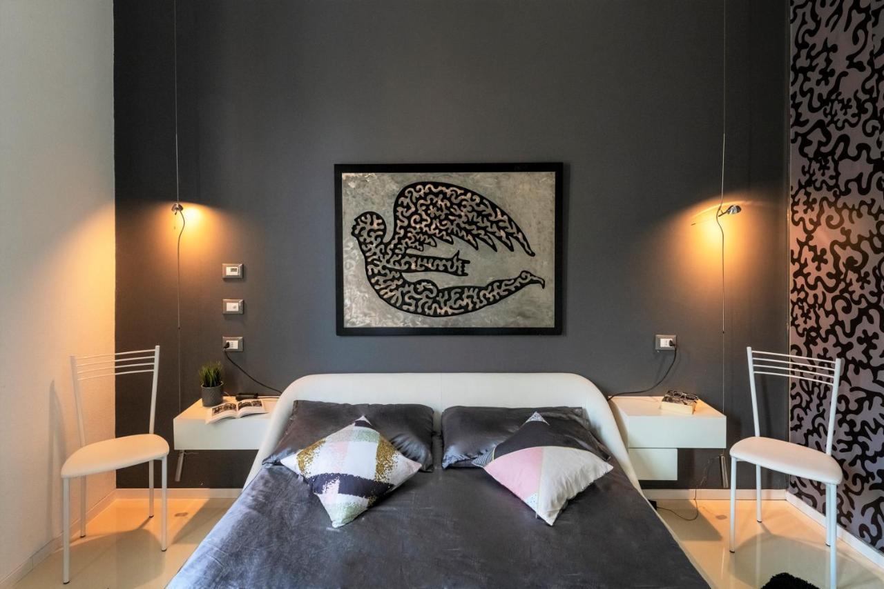 Charming Flat In Centro A Ferrara Con Posto Auto Villa Luaran gambar